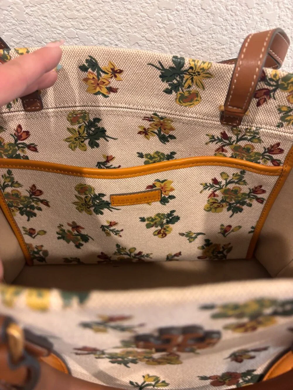 Tory Burch Blake Canvas Jumbo Daisy Floral Cream Tan Shoulder Bag Tote Bag